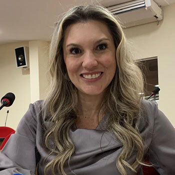 Daniela Ponce
